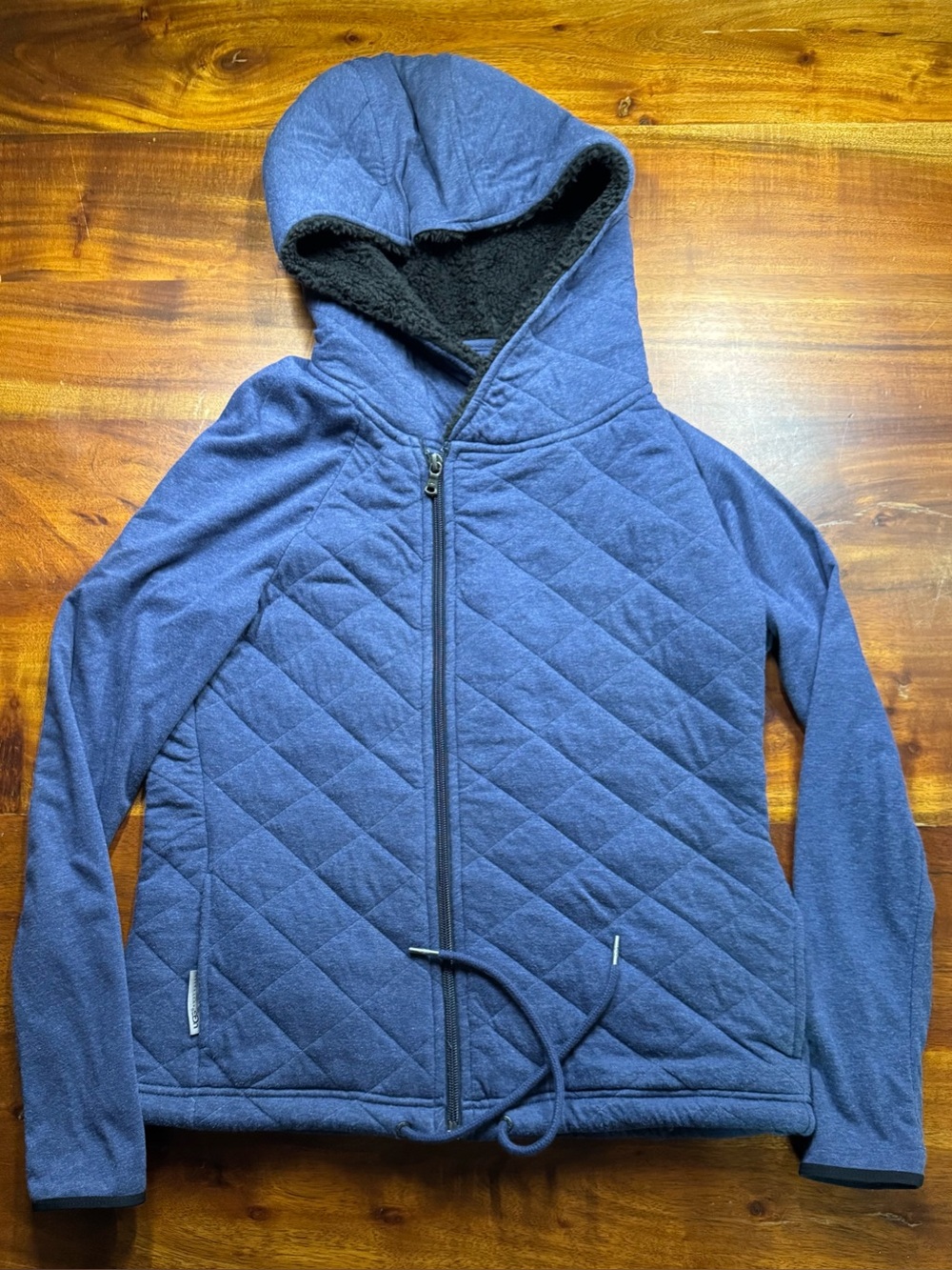 UGG Women’s Blue Full Zip Quilted Sweater Sz Small